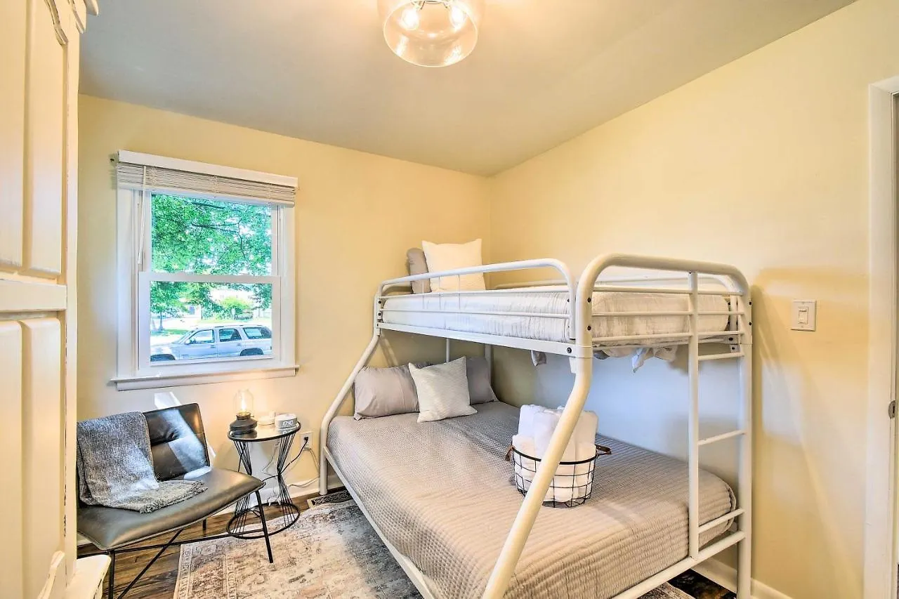 Charming Hampton Home With Yard 2 Mi To Beach! 0*,  United States